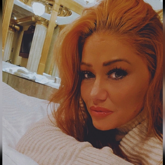 Meet your Posher, Jennie - Picture 1 of 1